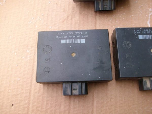 Calculator confort VW Seat Skoda 1J0959799Q - Dezmembrari Auto
