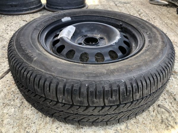Janta de tabla cu anvelopa Goodyear 185/70 Opel Corsa D pe R14 - Dezmembrari Auto