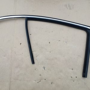 Cheder cromat usa dreapta spate VW Passat B8 limuzina - Dezmembrari Auto