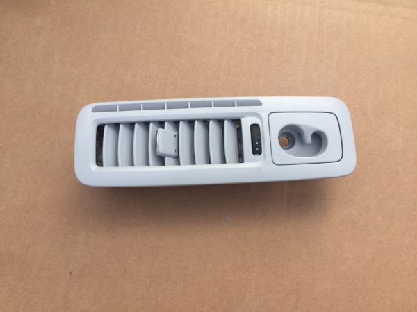 Grila ventilatie Seat Alhambra 2 7N0820952Q 7N0 820 952 Q - Dezmembrari Auto