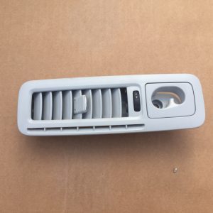 Grila ventilatie Seat Alhambra 2 7N0861705B 7N0 861 705 B - Dezmembrari Auto