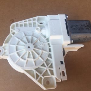 Motoras macara geam dreapta spate Audi A4 B8 S-LINE 8K0959802A 8K0 959 802 A - Dezmembrari Auto