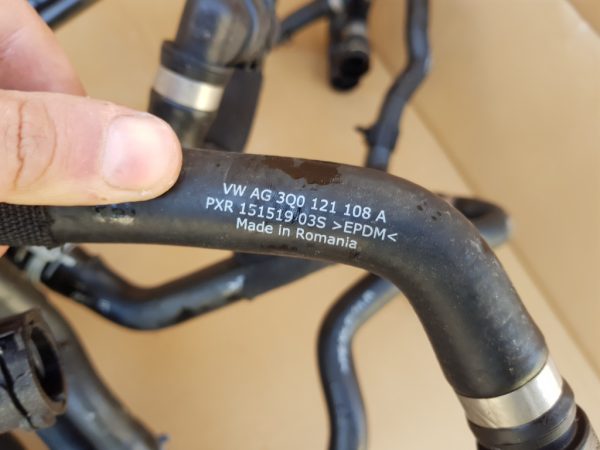 Furtun apa VW Passat B8 1.4 tsi 3Q0121108A 3Q0 121 108 A - Dezmembrari Auto