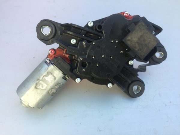 Motoras stergator luneta VW Golf 6 Hatchback 5K6955711A 5K6 955 711 A - Dezmembrari Auto