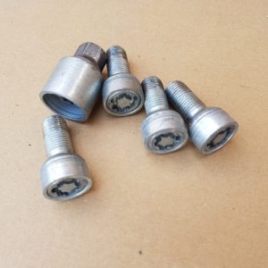 Set prezoane antifurt VW Passat B8 Golf 7 Arteon - Dezmembrari Auto