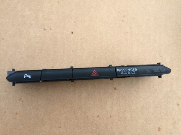 Consola butoane avarii senzori parcare VW Passat B8 3G0927132A 3G0 927 132 A - Dezmembrari Auto