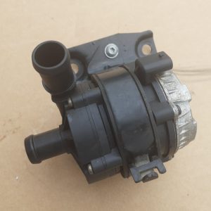 Pompa recirculare VW Passat B8 2017 1,4 CUK GTE 04L965567 04L 965 567 - Dezmembrari Auto