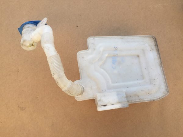 Vas lichid parbriz VW Caddy 2004 1K0955453R 1K0 955 453 R - Dezmembrari Auto