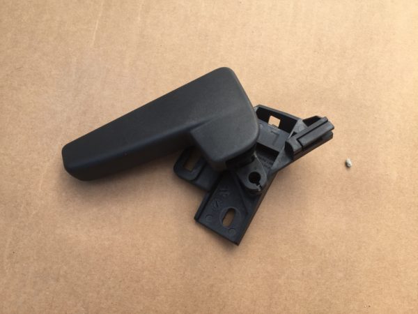 Maner deschidere capota Seat Alhambra 2 6R1823533 6R1 823 533 - Dezmembrari Auto