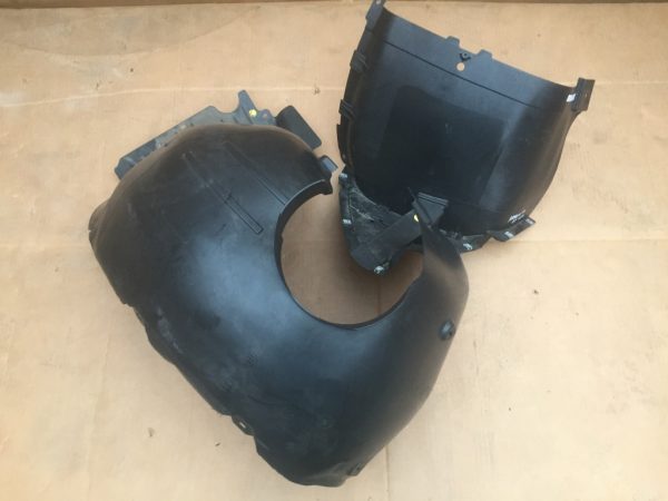 Carenaj aparatoare noroi roata dreapta fata VW Arteon 3G8805974A 3G8 805 974 A - Dezmembrari Auto