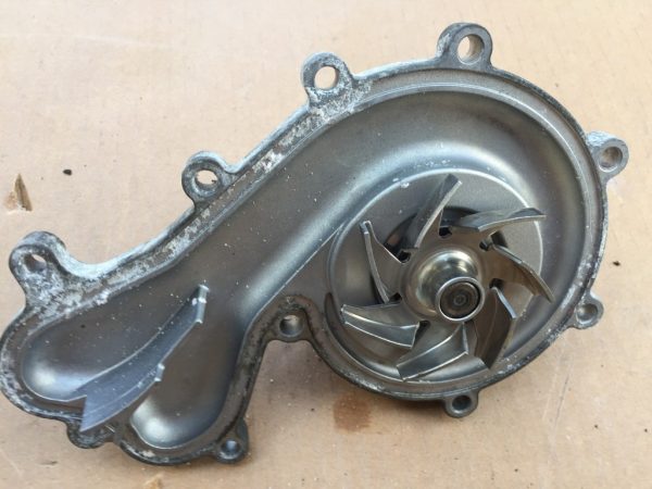 Pompa apa Audi A5 3.0 tdi 059008A 059 008 A - Dezmembrari Auto