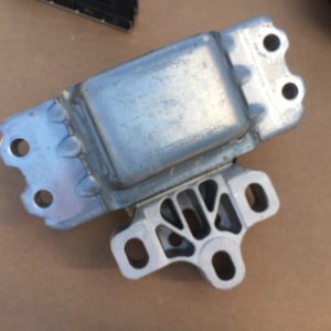Suport cutie viteze Seat Alhambra 2 2.0 tdi 1K0199555T 1K0 199 555 T - Dezmembrari Auto