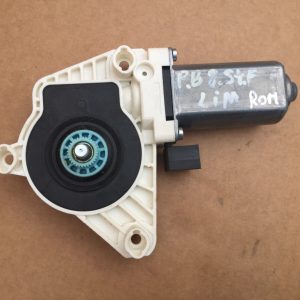 Motoras macara geam stanga fata VW Passat B8 5Q4959801B 5Q4 959 801 B - Dezmembrari Auto