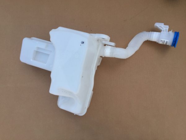 Vas lichid parbriz VW Passat B8 5G0955453J 5G0 955 453 J - Dezmembrari Auto