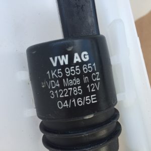 Pompita lichid parbriz VW Passat B8 1K5955651 1K5 955 651 - Dezmembrari Auto