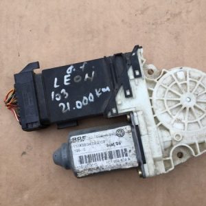 Motoras macara geam dreapta fata Seat leon 1M 1C1959802A 1C1 959 802 A - Dezmembrari Auto