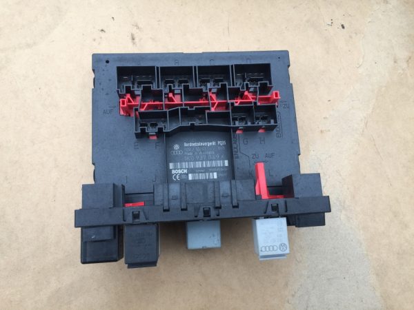 Modul confort bornetz Volkswagen Caddy Life 2004 1K0937049K 1K0 937 049 K - Dezmembrari Auto