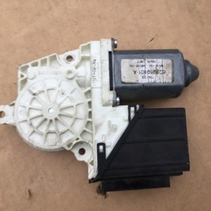 Motoras macara geam dreapta fata VW Polo 9N 6Q2959801A 6Q2 959 801 A - Dezmembrari Auto