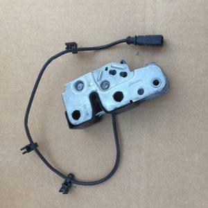 Broasca capota Seat Alhambra 2 7N1823509B 7N1 823 509 B - Dezmembrari Auto
