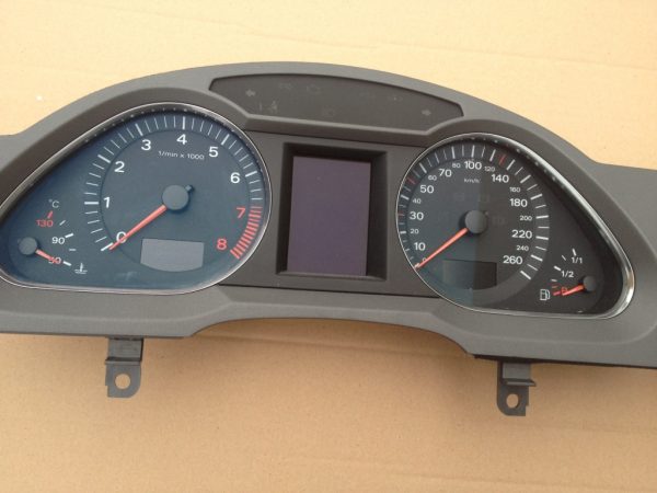 Ceasuri bord Audi A6 4F 3.2 fsi din 2005 cod 4F0920900K 4F0 920 900 K - Dezmembrari Auto