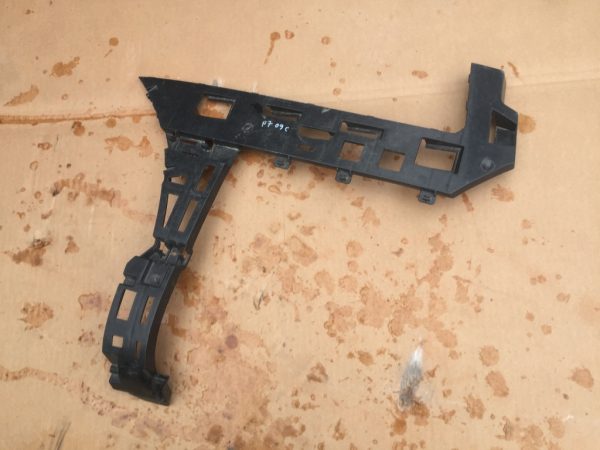 Suport stanga bara spate VW Passat B6 combi 3C9807377 3C9 807 377 - Dezmembrari Auto