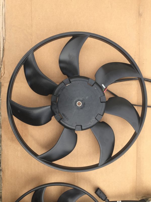Electroventilator VW Passat B8 5Q0959455AM 5Q0 959 455 AM - Dezmembrari Auto