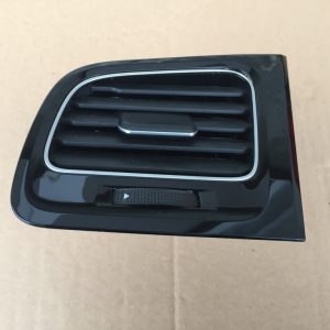 Grila aerisire stanga VW Golf 7 2018 5G1819709 5G1 819 709 black piano - Dezmembrari Auto