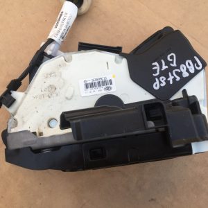 Broasca usa stanga spate VW Passat B8 5E0839015 5E0 839 015 - Dezmembrari Auto