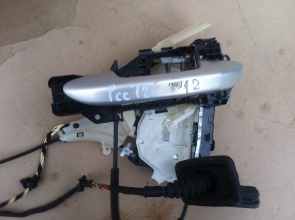 Maner usa stanga spate VW Passat CC 3C8839885 - Dezmembrari Auto