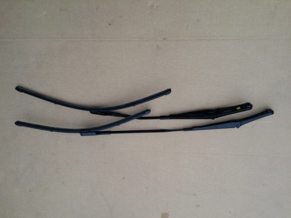 Brate stergatoare Audi A4 B9 8W 8W1955405 8W1 955 405 8W1955406 8W1 955 406 - Dezmembrari Auto
