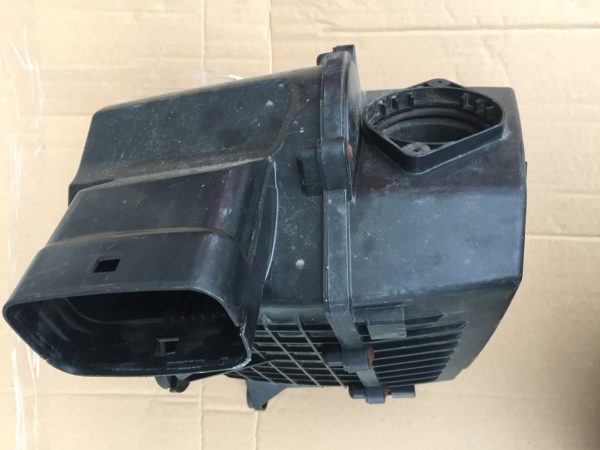 Carcasa filtru aer Seat Toledo 1.6 tdi CAY CAYC 2014 6R0129601C 6R0 129 601 C - Dezmembrari Auto