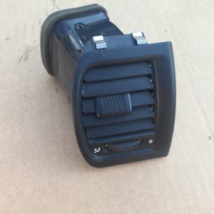 Grila ventilatie dreapta Skoda Fabia 2 5J0819702 5J0 819 702 - Dezmembrari Auto