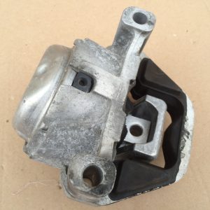 Tampon motor VW Audi Skoda Seat 2.0 tdi 4G0199381LA 4G0 199 381 LA - Dezmembrari Auto