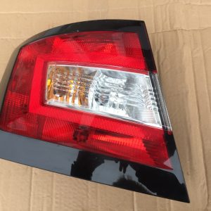 Stop stanga aripa Skoda Fabia 3 hatchback 6V6945095 6V6 945 095 - Dezmembrari Auto