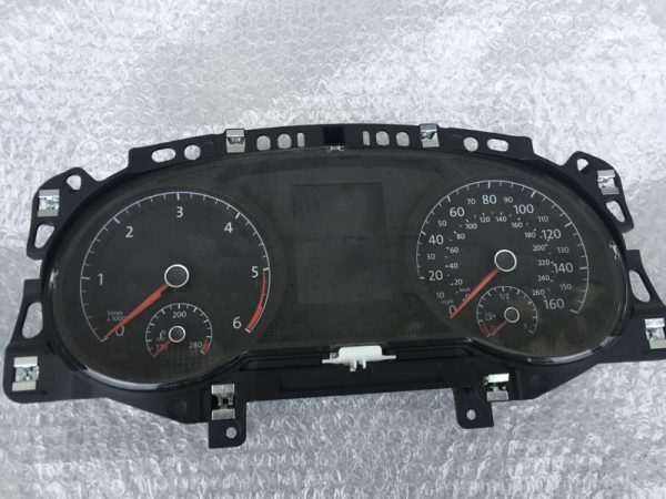 Ceasuri bord VW Golf 7 diesel 5G1920841A 5G1 920 841 A - Dezmembrari Auto