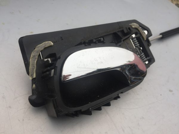 Maner interior usa stanga fata Peugeot 307 2005 - Dezmembrari Auto