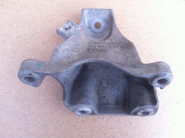 Suport motor VAG 4F0199308AB 4F0 199 308 AB - Dezmembrari Auto
