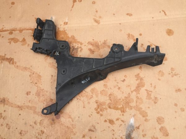 Suport dreapta bara spate Audi A3 8P coupe 8P3807378B 8P3 807 378 B - Dezmembrari Auto