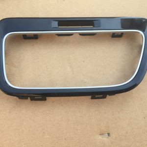 Ornament trim black piano grila ventilatie dreapta VW Golf 7 5G1819742 5G1 819 742 - Dezmembrari Auto