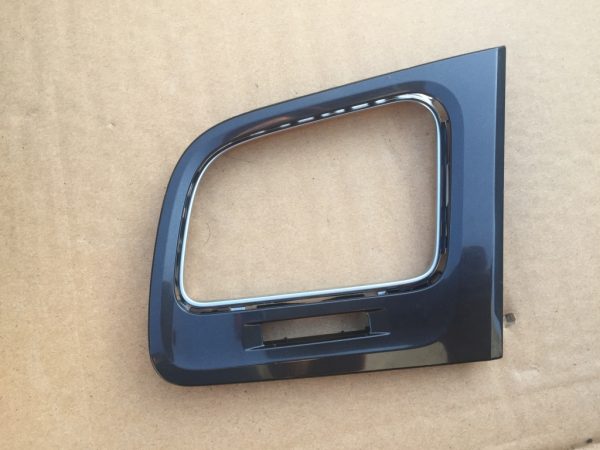 Ornament trim black piano grila ventilatie stanga VW Golf 7 5G1819742 5G1 819 742 - Dezmembrari Auto