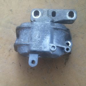 Tampon motor VW Audi Skoda Seat 2.0 tdi 1K0199262AK 1K0 199 262 AK - Dezmembrari Auto