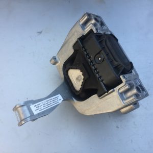 Tampon suport motor VW Golf 7 2018 1.5 DAC 5Q0199262BF 5Q0 199 262 BF - Dezmembrari Auto