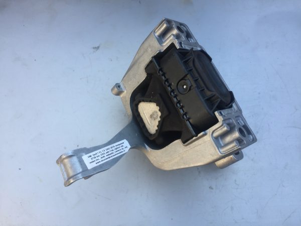 Tampon suport motor VW Golf 7 2018 1.5 DAC 5Q0199262BF 5Q0 199 262 BF - Dezmembrari Auto