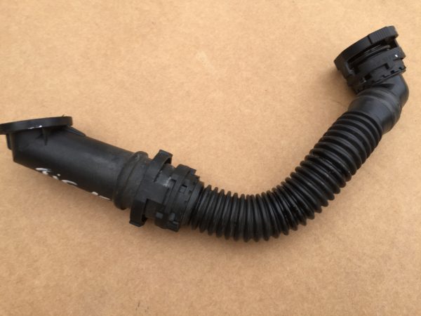 Tubulatura aer VW Tiguan 5N 2016 1K0129635D 1K0 129 635 D - Dezmembrari Auto
