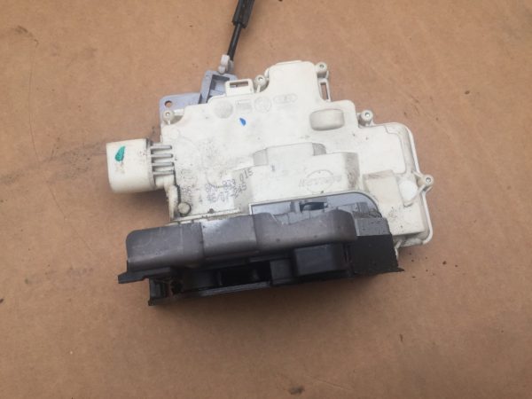 Broasca usa stanga spate Audi A4 B8 2009 limuzina 8K0839015 8K0 839 015 - Dezmembrari Auto