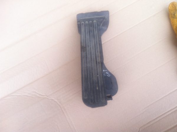 Pedala acceleratie Audi A3 1K1721503F 1K1 721 503 F - Dezmembrari Auto