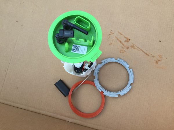 Pompa benzina din rezervor VW Passat B8 1.4 tsi 3Q0919051G 3Q0 919 051 G - Dezmembrari Auto
