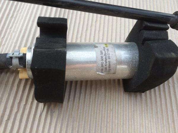 Pompa suplimentara motorina Audi Q5 8R0906089 8R0 906 089 - Dezmembrari Auto