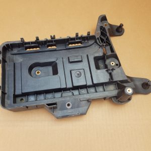 Suport baterie VW Jetta 2016 1K0915333 1K0 915 333 la 0 km - Dezmembrari Auto