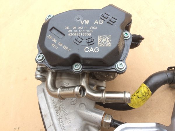 Clapeta acceleratie Audi A4 2.0 tdi 2015 04L128059K 04L 128 059 K - Dezmembrari Auto
